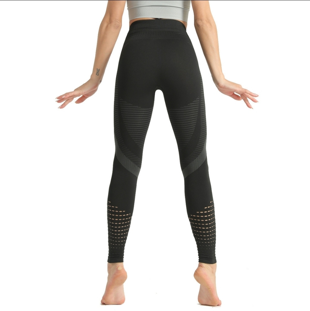 High Waisted Seamless Leggings - Picture 4 of 4